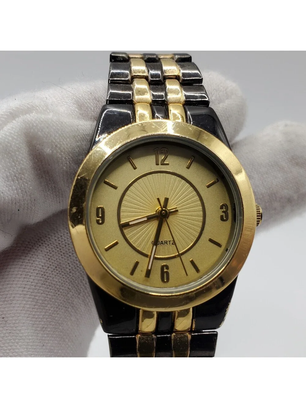 Quartz Watch Women Black/Gold 26mm Stretch Band Tone New Battery